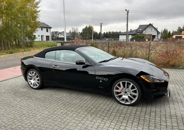 Maserati GranCabrio cena 199000 przebieg: 48500, rok produkcji 2011 z Przecław małe 79